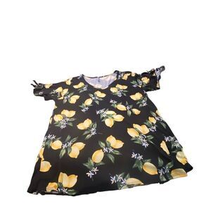 Acting Pro size xL beautiful v necked lemon top excellent condition